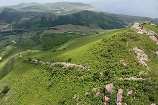 囊中羞涩！葡媒：三镇想免费续租阿齐兹，遭里奥阿维俱乐部拒绝